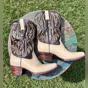 Vintage Cowboy Boots Brown and Cream